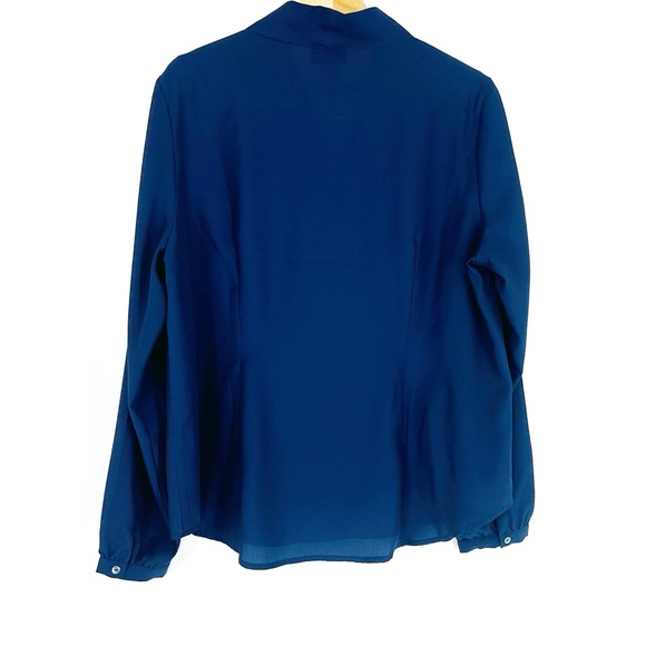 Soft Surroundings Navy Hidden Button Long Sleeve Blouse Size M - Picture 3 of 6